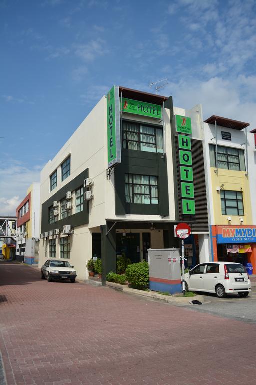 Putra One Avenue Hotel Сери-Кембанган Экстерьер фото